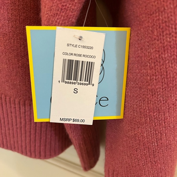 CeCe Women’s Rose Color Sweater - Picture 5 of 6